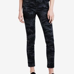Levi's Women's 711 Skinny Ankle Jeans